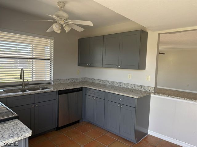 4003 SE 2nd AVE, Cape Coral, FL 33904