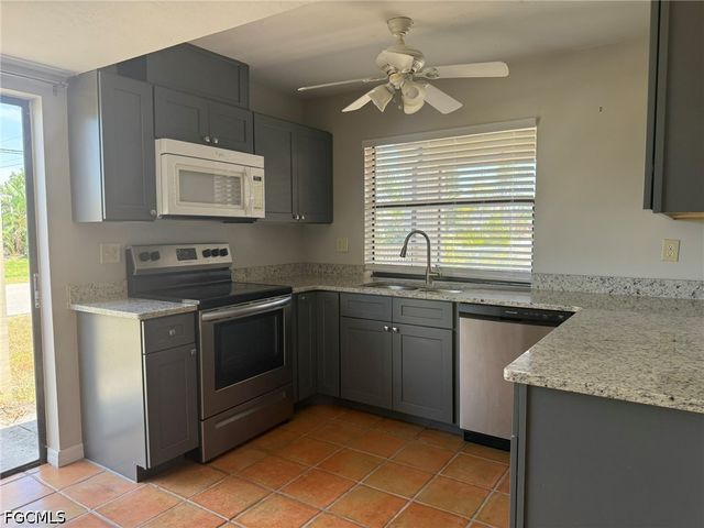 4003 SE 2nd AVE, Cape Coral, FL 33904