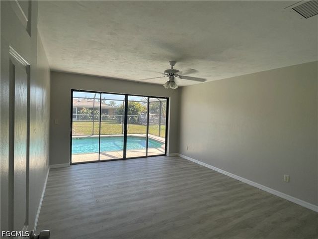 4003 SE 2nd AVE, Cape Coral, FL 33904