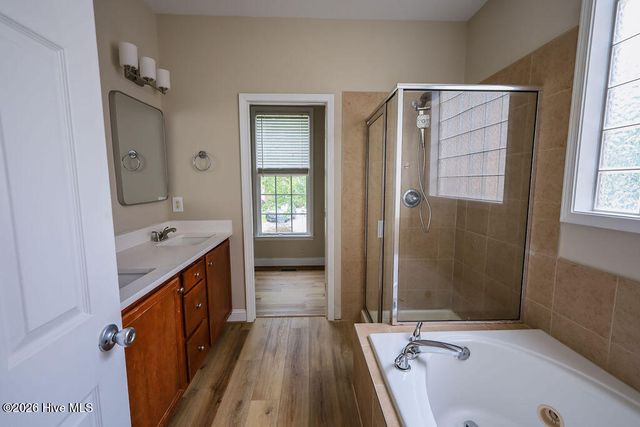 10 London Way, Spring Lake, NC 28390