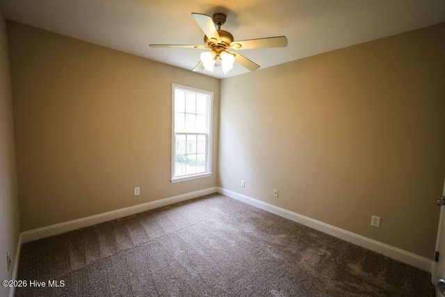 10 London Way, Spring Lake, NC 28390