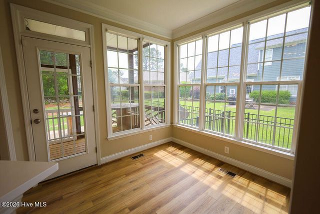 10 London Way, Spring Lake, NC 28390