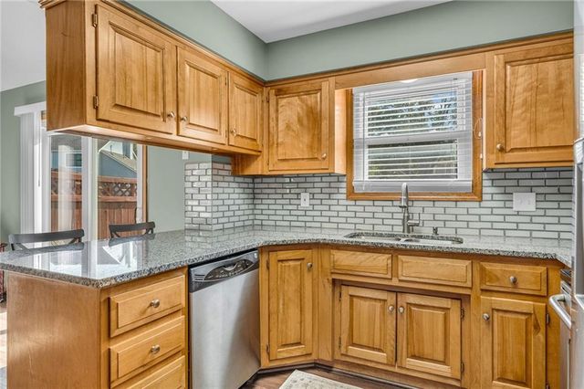 2218 Vail Way, Lawrence, KS 66047