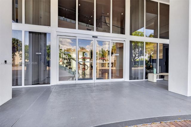 2775 NE 187th St 202, Aventura, FL 33180