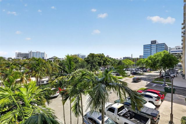 2775 NE 187th St 202, Aventura, FL 33180