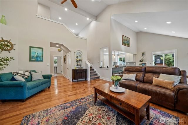 10804 Pioneer Drive, Anderson Island, WA 98303