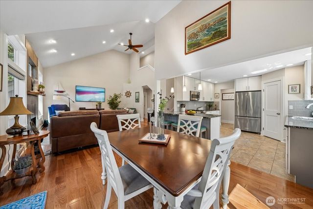10804 Pioneer Drive, Anderson Island, WA 98303