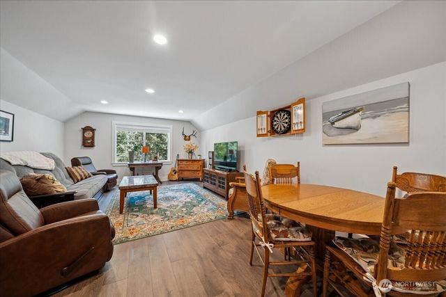 10804 Pioneer Drive, Anderson Island, WA 98303