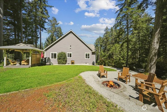 10804 Pioneer Drive, Anderson Island, WA 98303