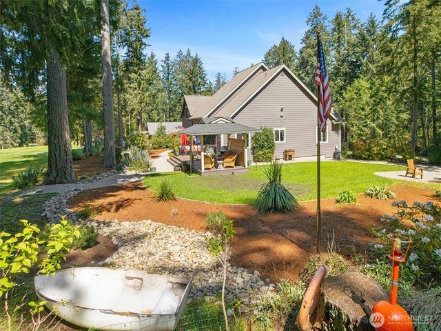 10804 Pioneer Drive, Anderson Island, WA 98303