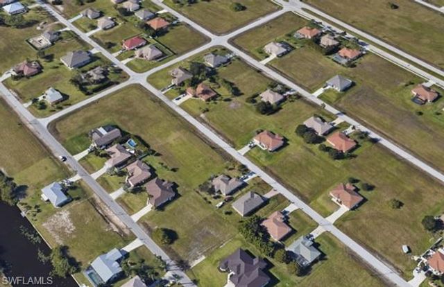 2524 NW 7th ST, Cape Coral, FL 33993