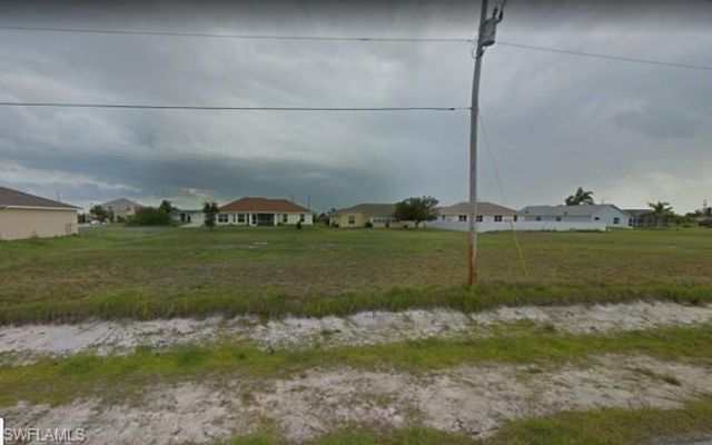 2524 NW 7th ST, Cape Coral, FL 33993