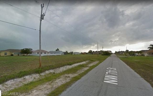 2524 NW 7th ST, Cape Coral, FL 33993