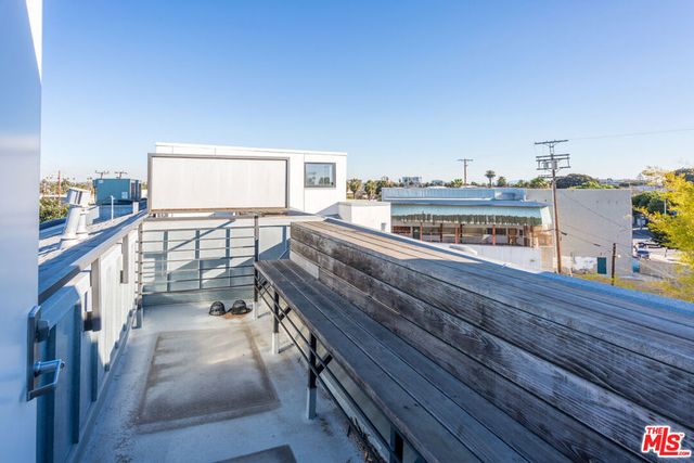 815 Hampton Drive 7, Venice, CA 90291