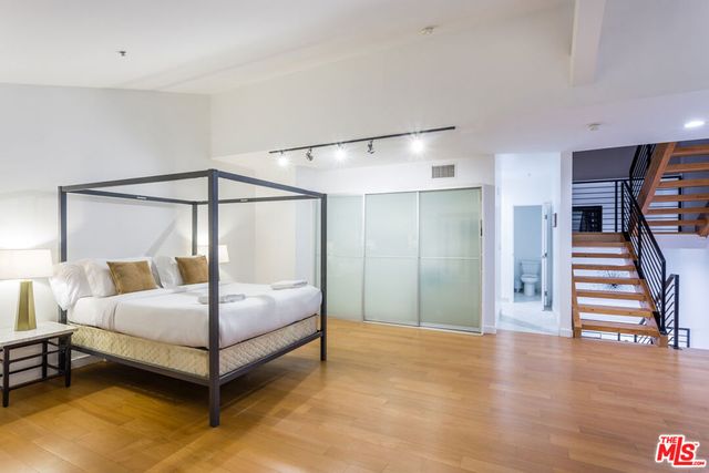 815 Hampton Drive 7, Venice, CA 90291