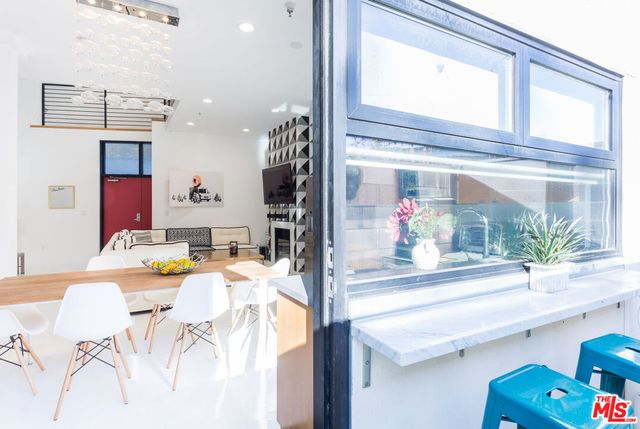 815 Hampton Drive 7, Venice, CA 90291