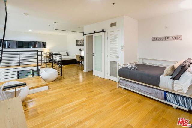 815 Hampton Drive 7, Venice, CA 90291