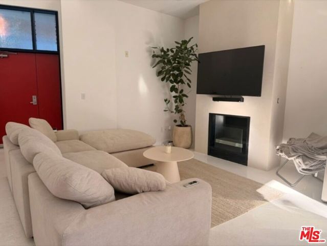815 Hampton Drive 7, Venice, CA 90291