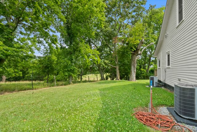 1214 Woodard Reid Rd, Springfield, TN 37172