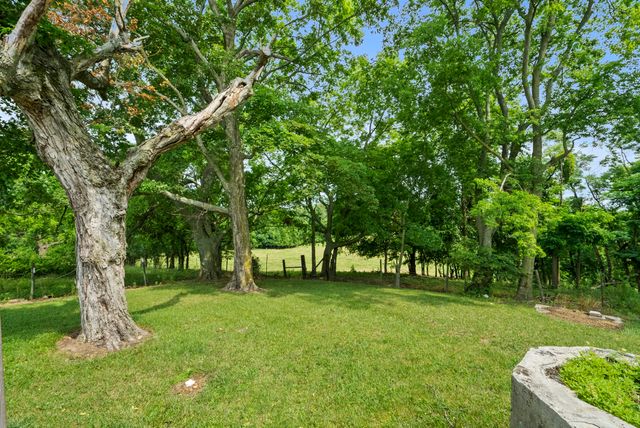 1214 Woodard Reid Rd, Springfield, TN 37172