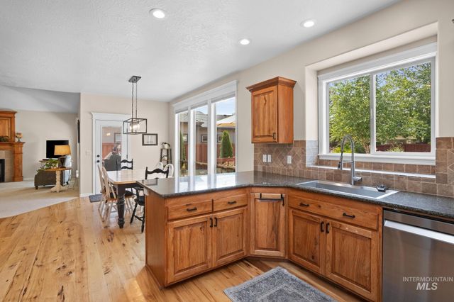 4191 N Heritage Woods Way, Meridian, ID 83646