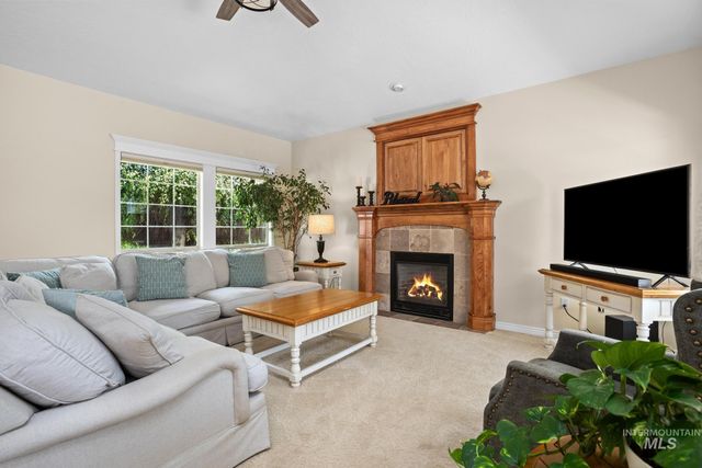 4191 N Heritage Woods Way, Meridian, ID 83646