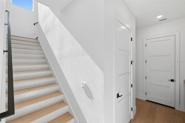 1805 GOLDENROD STREET, Sarasota, FL 34239