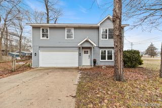 952 Woodside Drive, Holland Twp, MI 49424