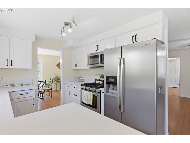 17990 Nw BRICKSTONE Ln, Beaverton, OR 97006