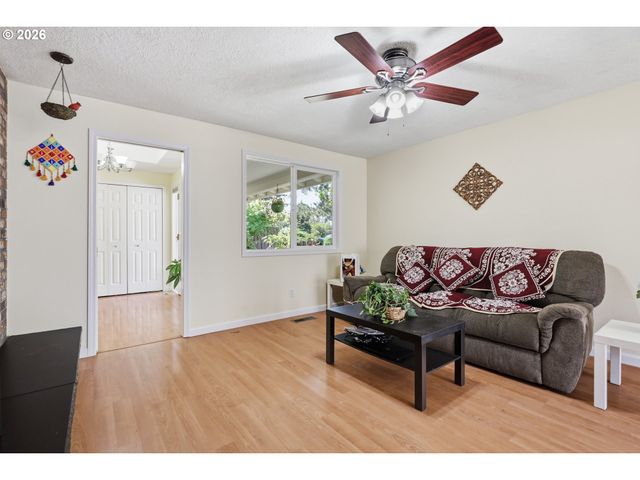 17990 Nw BRICKSTONE Ln, Beaverton, OR 97006