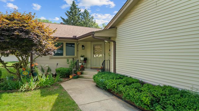 5715 Elaine Drive, Rockford, IL 61108