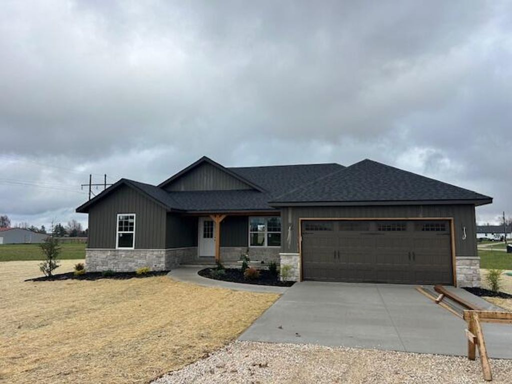 232 Bruce Drive, Seymour, MO 65746