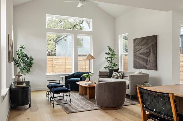 5107 Menchaca RD 5, Austin, TX 78745