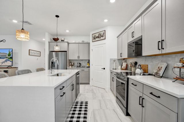 6651 SE Park Trace Drive, Stuart, FL 34997