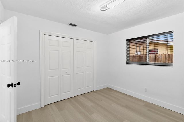 7220 NW 10th Pl, Plantation, FL 33313