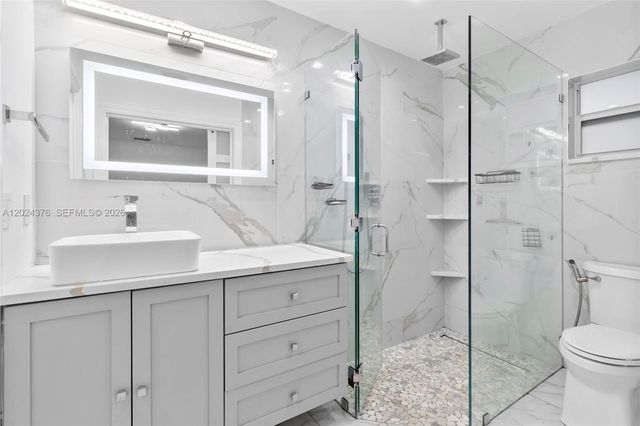 7220 NW 10th Pl, Plantation, FL 33313