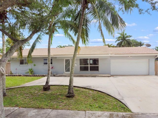 7220 NW 10th Pl, Plantation, FL 33313