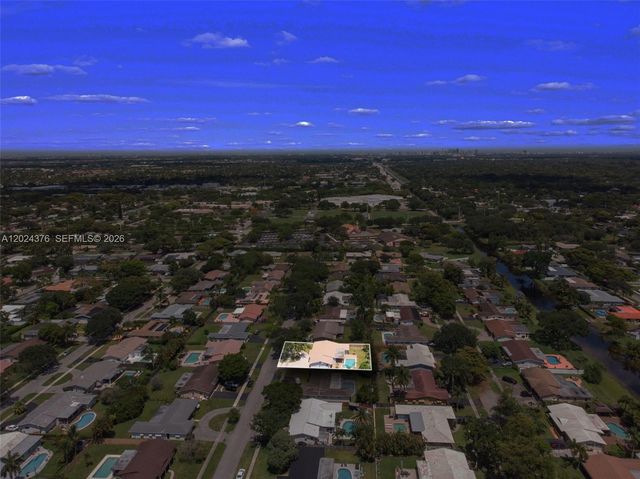 7220 NW 10th Pl, Plantation, FL 33313