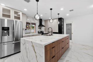 7220 NW 10th Pl, Plantation, FL 33313