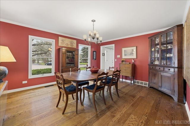 1601 Lois Court, Geneva, IL 60134