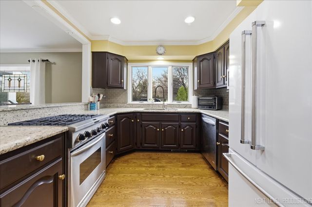 1601 Lois Court, Geneva, IL 60134