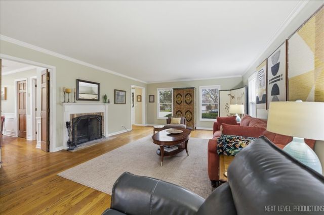 1601 Lois Court, Geneva, IL 60134