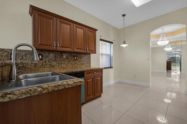 1282 NW 171st Terrace, Pembroke Pines, FL 33028