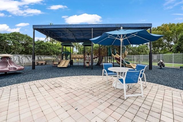 1282 NW 171st Terrace, Pembroke Pines, FL 33028