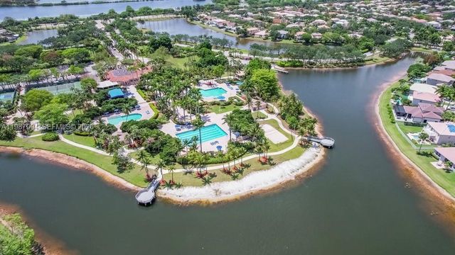 1282 NW 171st Terrace, Pembroke Pines, FL 33028