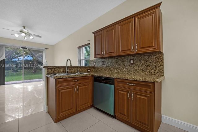 1282 NW 171st Terrace, Pembroke Pines, FL 33028
