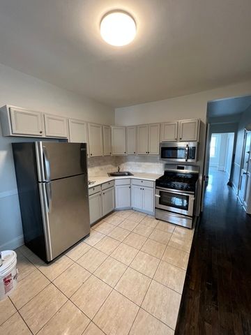 2623 N Hamlin Avenue, Chicago, IL 60647