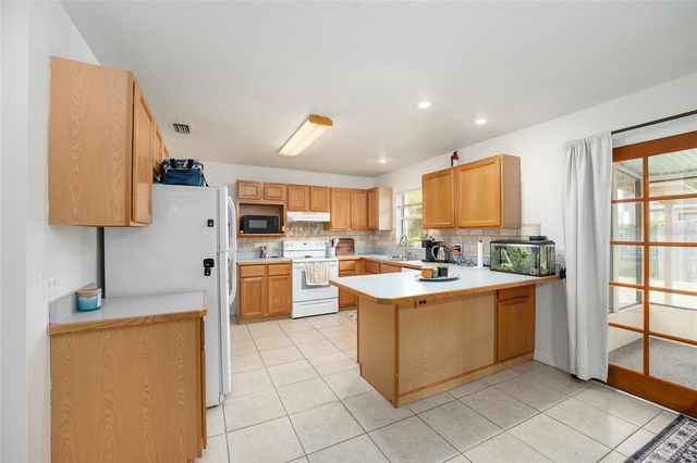 2420 NE 38TH STREET, Ocala, FL 34479