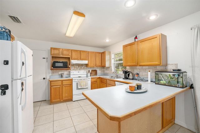 2420 NE 38TH STREET, Ocala, FL 34479