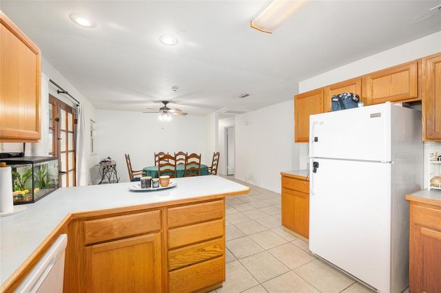 2420 NE 38TH STREET, Ocala, FL 34479